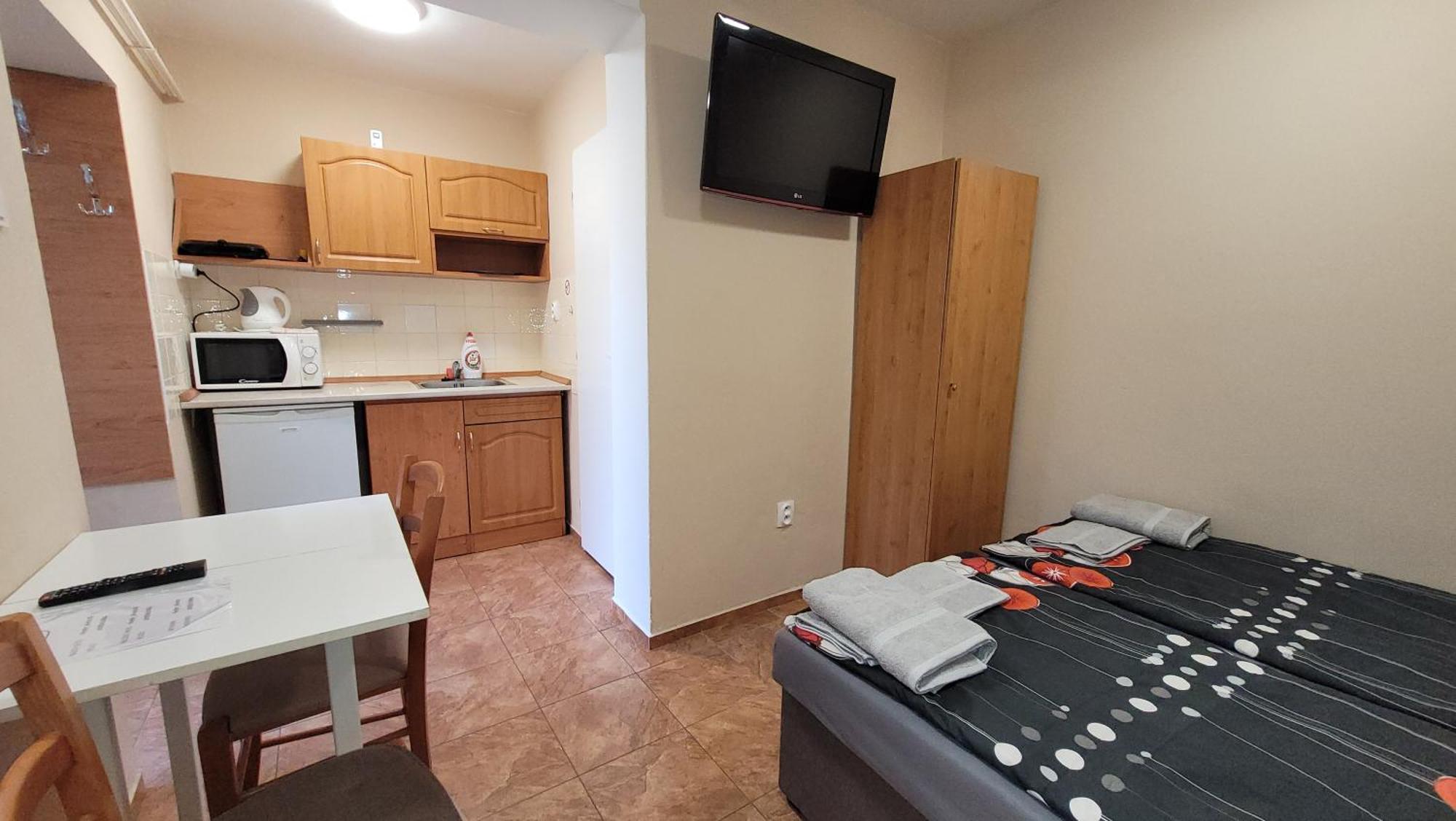 Alenka Hotel Sturovo Luaran gambar
