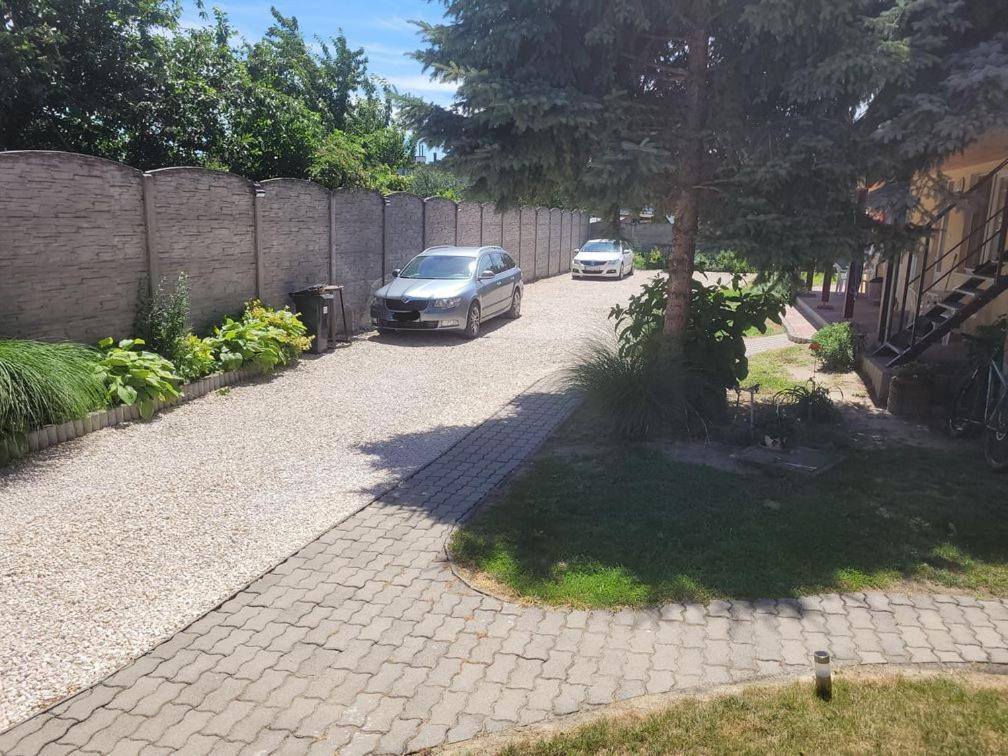 Alenka Hotel Sturovo Luaran gambar