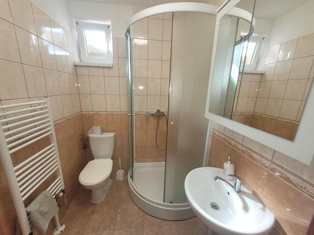 Alenka Hotel Sturovo Luaran gambar