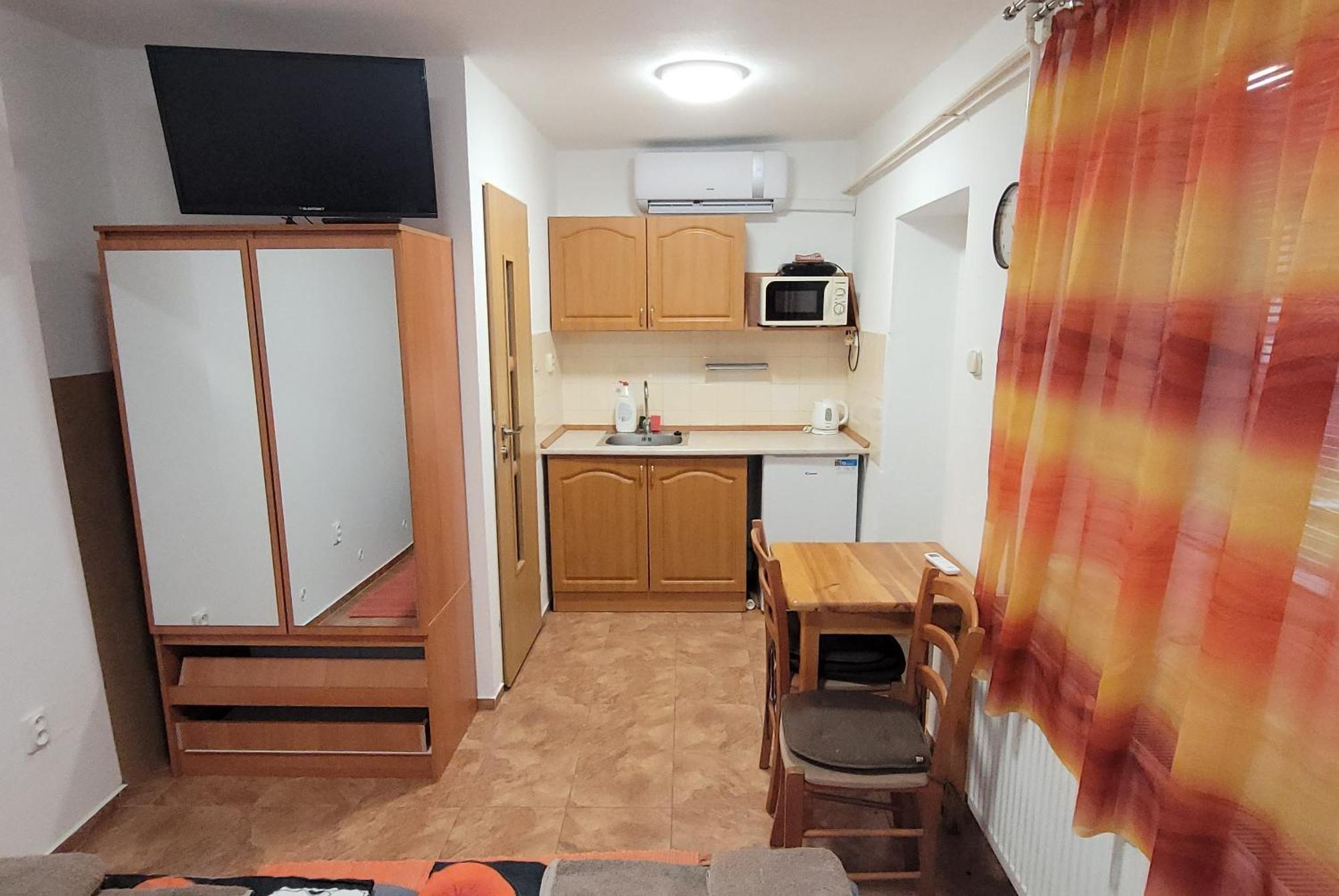 Alenka Hotel Sturovo Luaran gambar